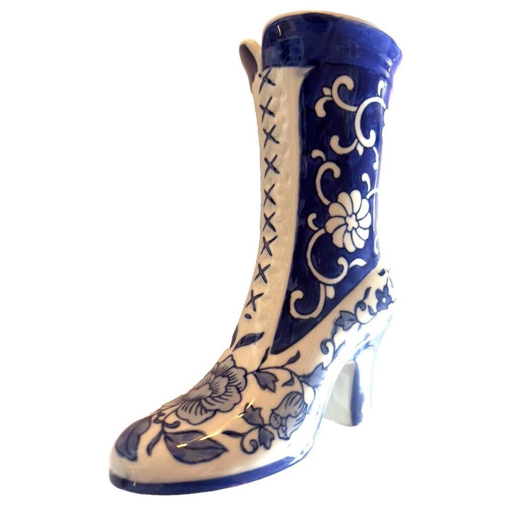 Chinoiserie Victorian Boot 7"H Vase Porcelain Blue & White Floral Lace Up Shoe